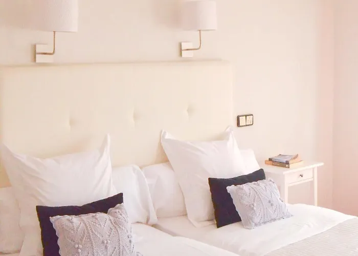 Carlos V Pensjonat 3*